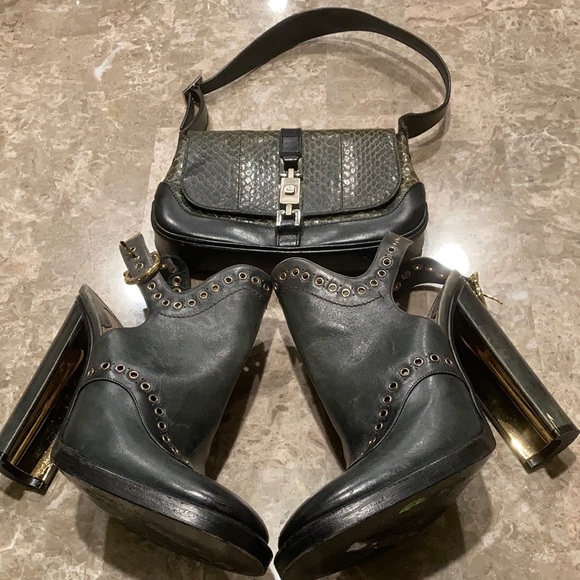 Gucci Shoes - Ferragamo Runway Slingback shoes